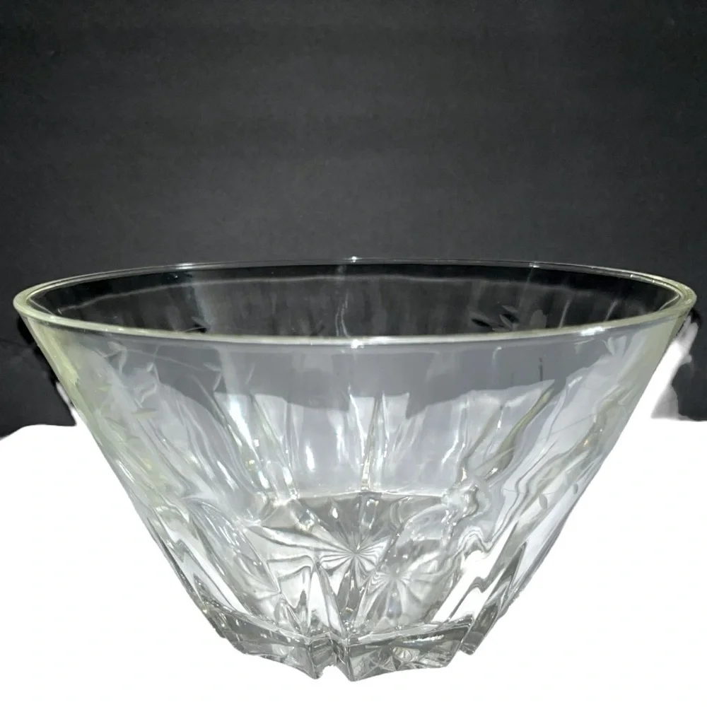 EUC Princess house heritage pattern 9 3/4 X 5 1/2”